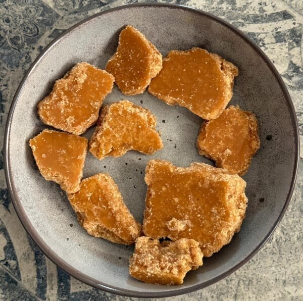 Pure Organic Gur (Jaggery) – No Added Chemical & Color